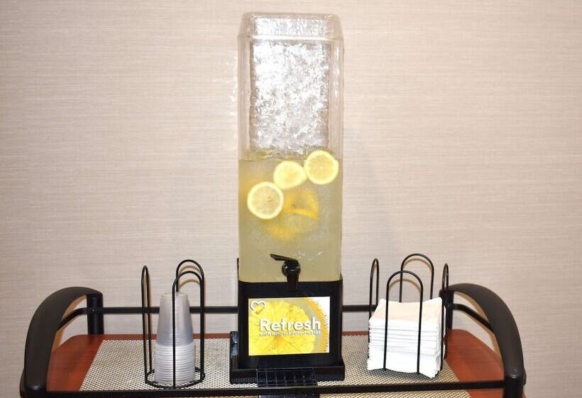 فندق Surestay Plus By Best Western Reading North