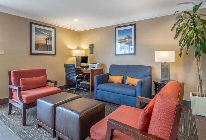 ホテル Comfort Inn Santa Monica  West Los Angeles