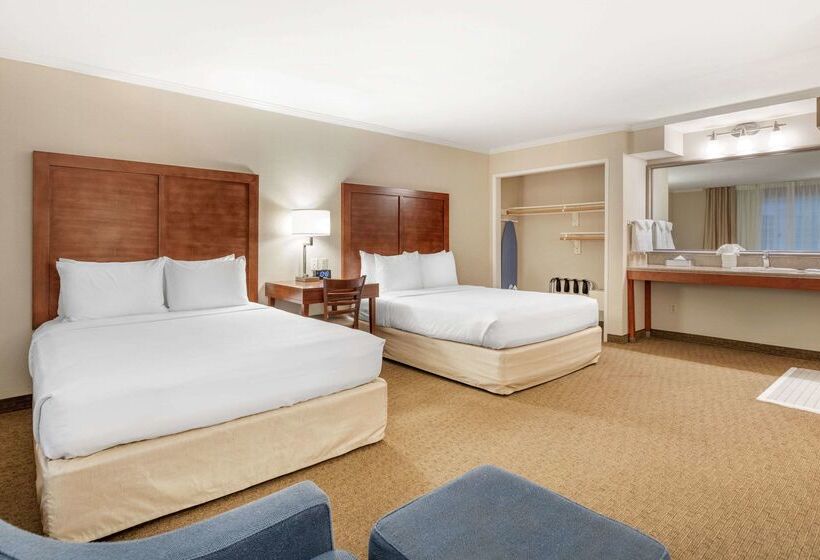 ホテル Comfort Inn Santa Monica  West Los Angeles