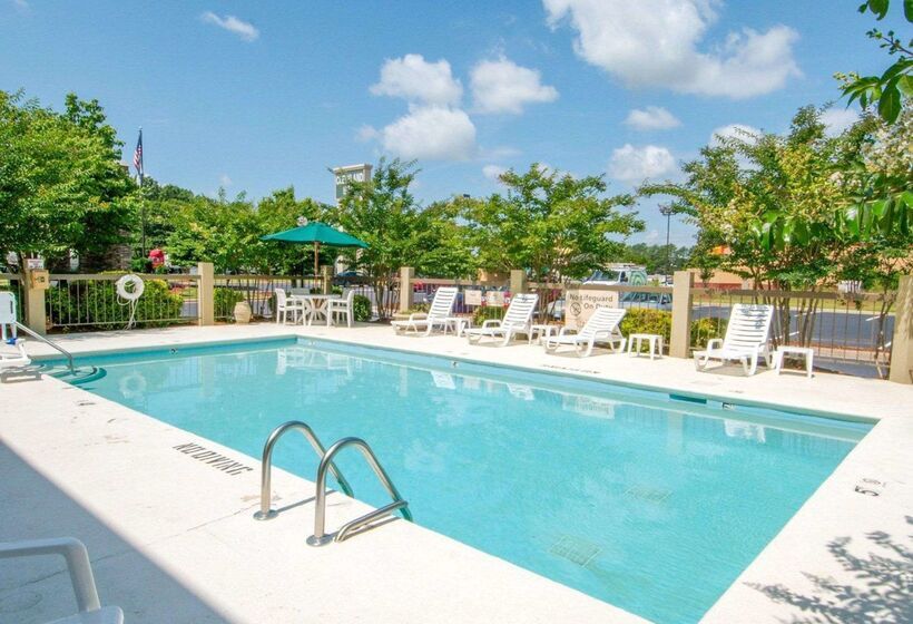 فندق Comfort Inn