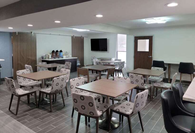 فندق Comfort Inn & Suites Wyomissing Reading