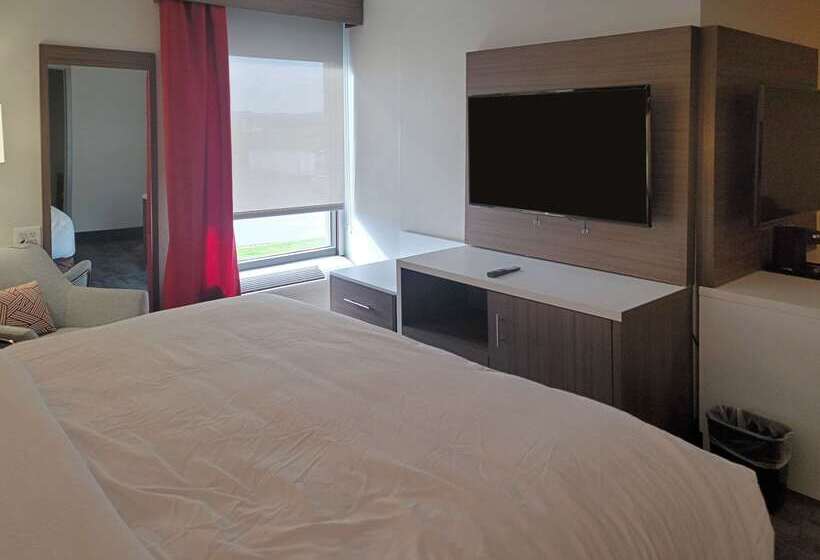 فندق Comfort Inn & Suites Wyomissing Reading