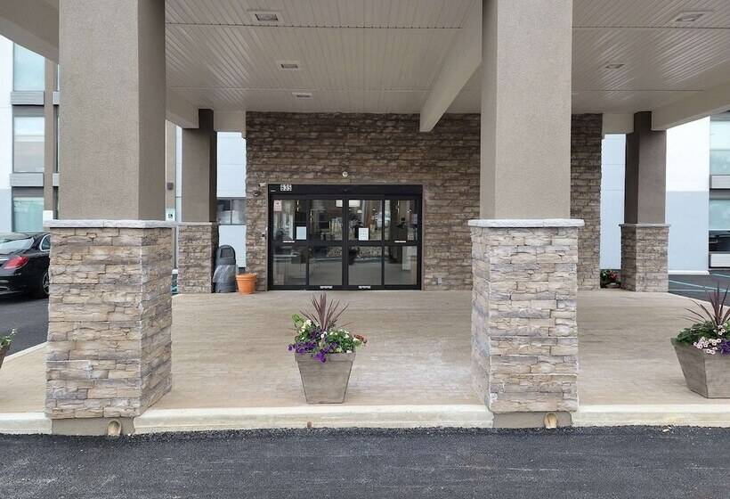 فندق Comfort Inn & Suites Wyomissing Reading