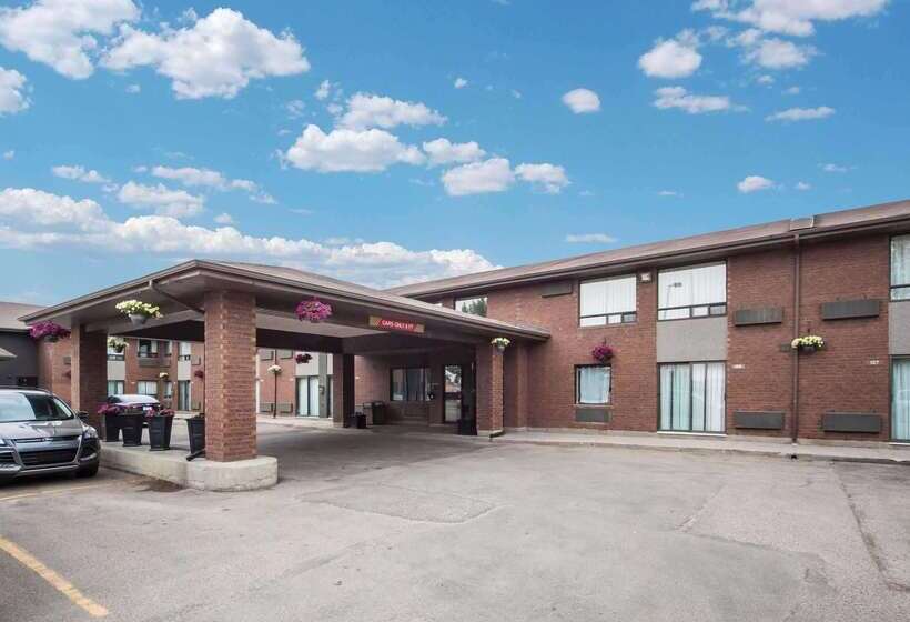 ホテル Comfort Inn West