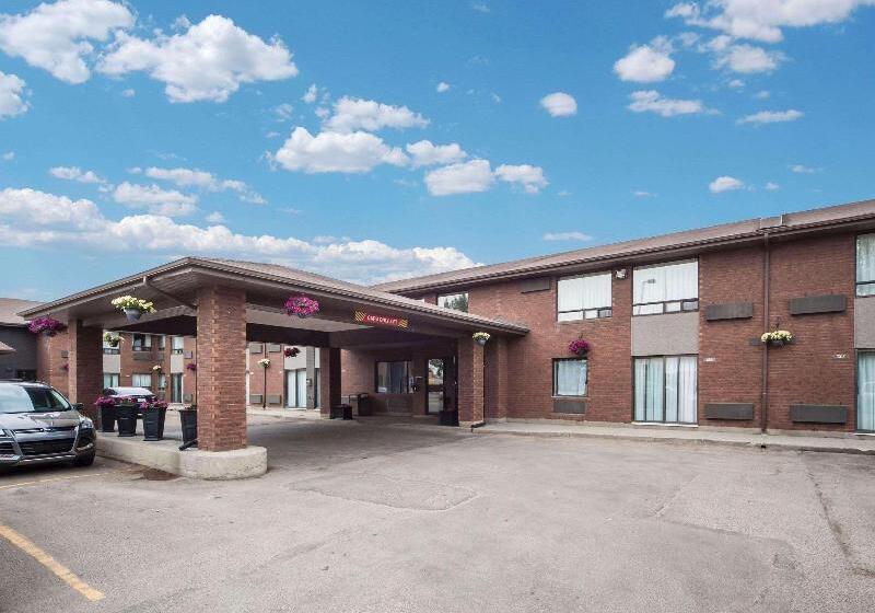 ホテル Comfort Inn West