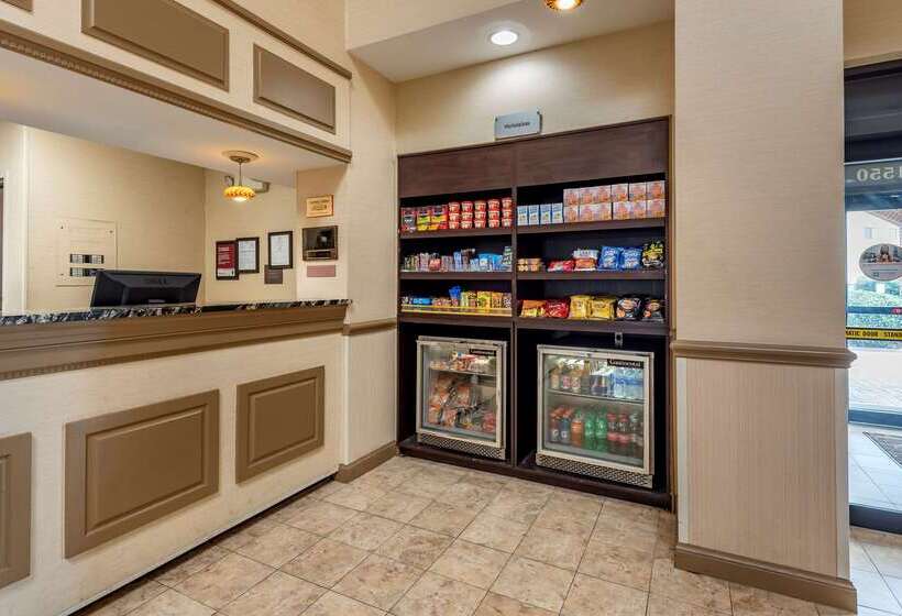 هتل Comfort Suites Chesapeake  Norfolk