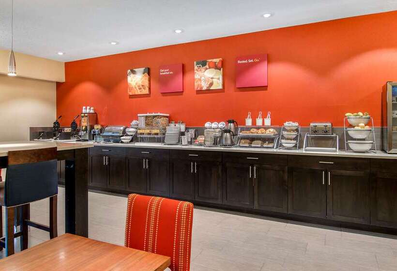 בית מלון כפרי Comfort Suites Near Vancouver Mall