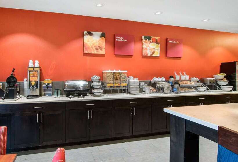 בית מלון כפרי Comfort Suites Near Vancouver Mall