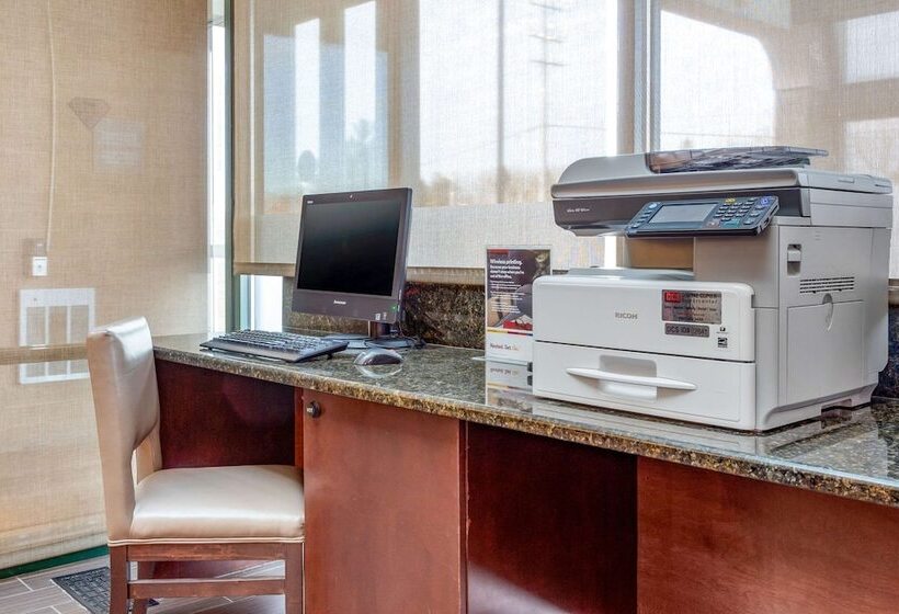 בית מלון כפרי Comfort Suites Oakbrook Terrace Near Oakbrook Center