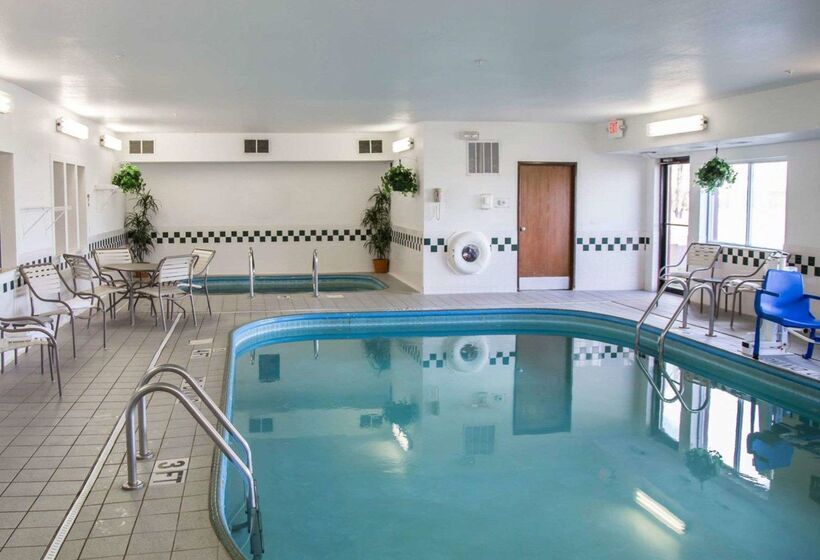 هتل Comfort Suites