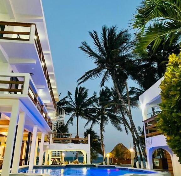 Отель Corona Del Mar