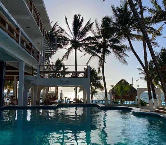 Отель Corona Del Mar