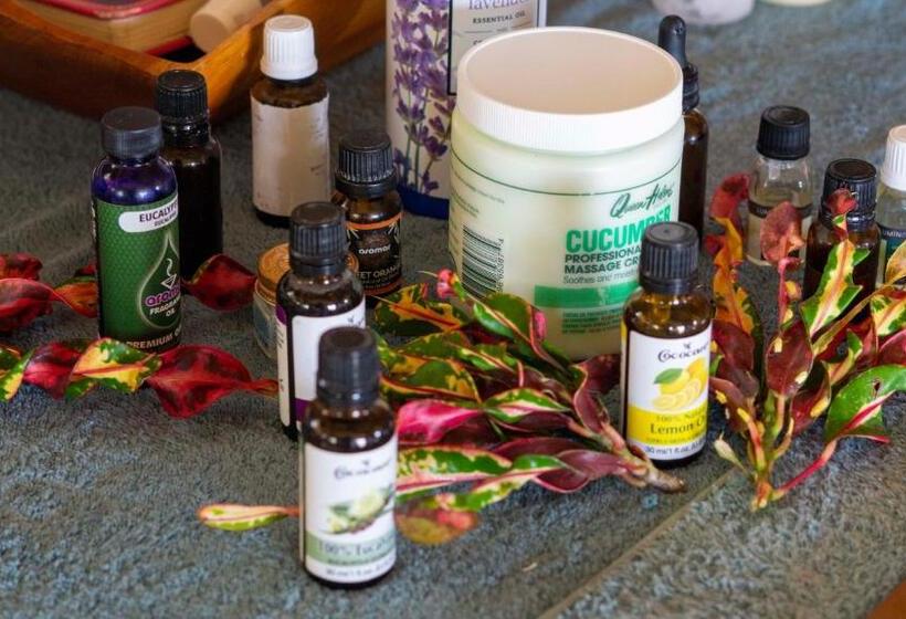 Отель Corona Del Mar