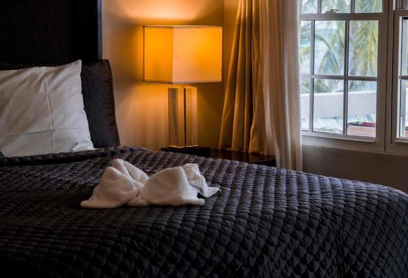 Отель Corona Del Mar