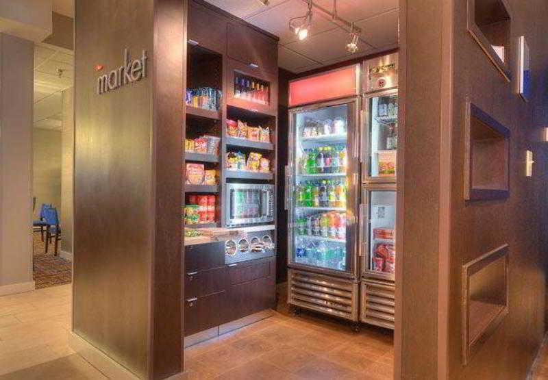 ホテル Courtyard Raleigh Crabtree Valley