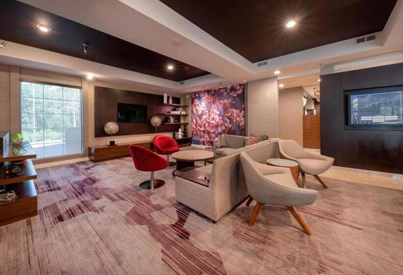 ホテル Courtyard Raleigh Crabtree Valley