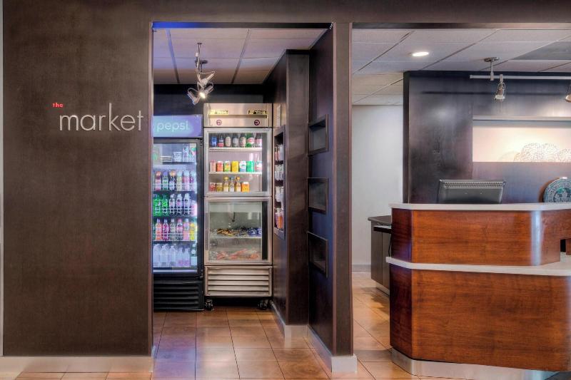 ホテル Courtyard Raleigh Crabtree Valley