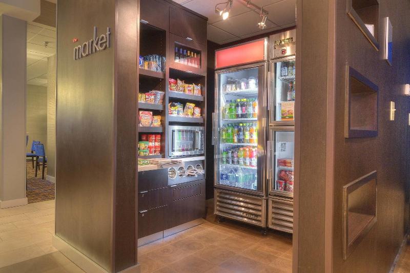 ホテル Courtyard Raleigh Crabtree Valley