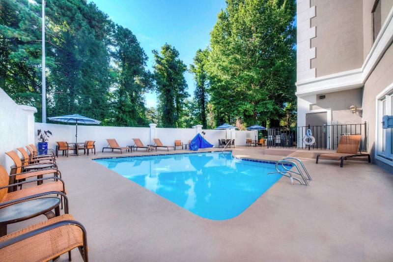 ホテル Courtyard Raleigh Crabtree Valley