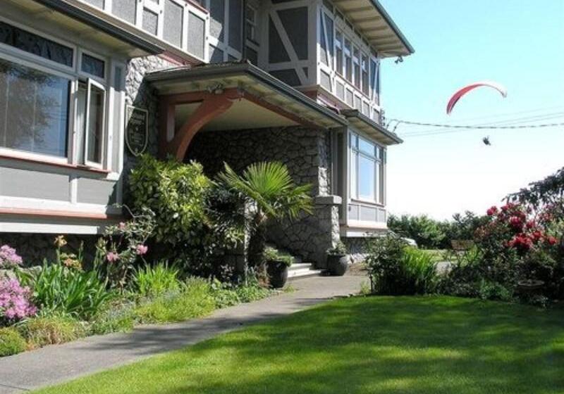 호텔 Dashwood Manor Seaside Bed & Breakfast