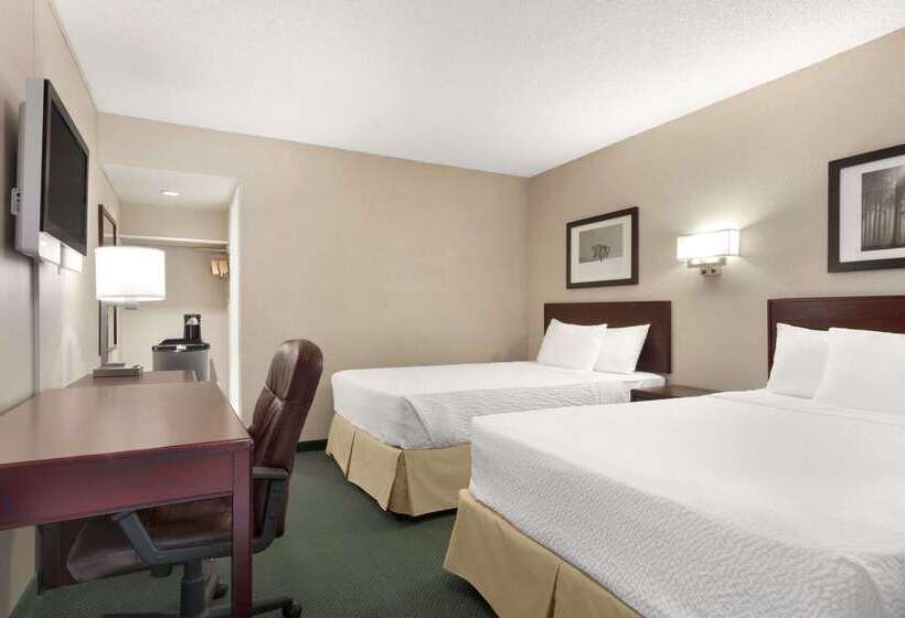 בית מלון כפרי Days Inn By Wyndham Lethbridge