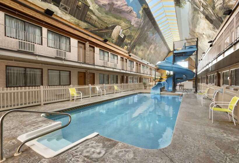 فندق Days Inn By Wyndham Lethbridge