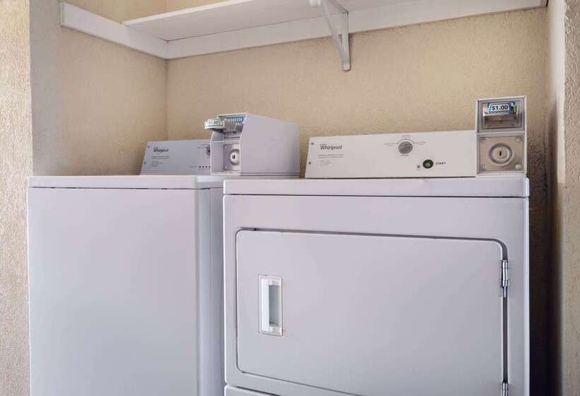 ホテル Days Inn By Wyndham Macon I475