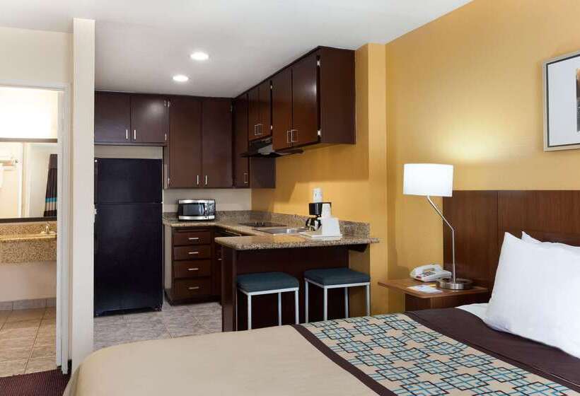 فندق Days Inn By Wyndham Mission Valley Sdsu