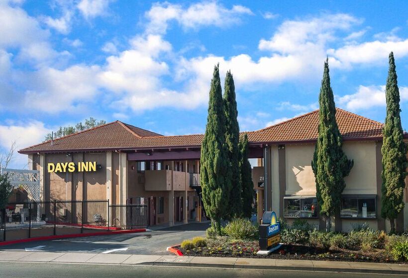 호텔 Days Inn By Wyndham Pinole Berkeley