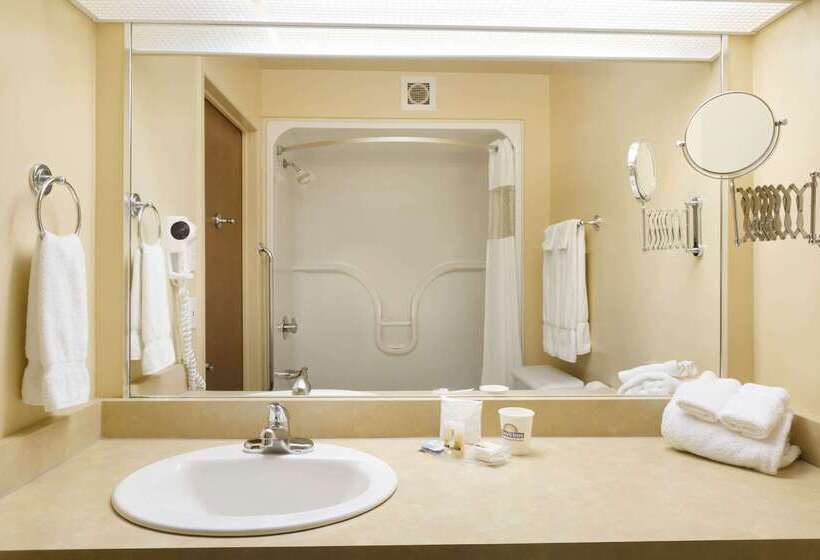 فندق Days Inn By Wyndham Riviereduloup