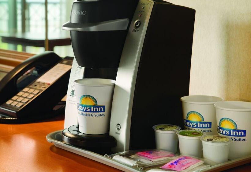 فندق Days Inn By Wyndham Riviereduloup