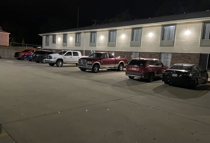 فندق Days Inn By Wyndham Warrensburg