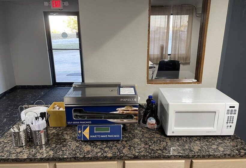 فندق Days Inn By Wyndham Warrensburg