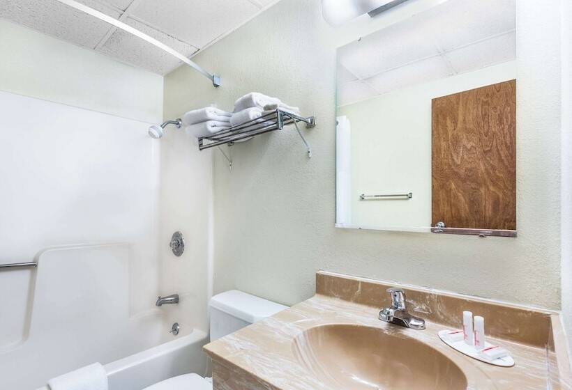 فندق Days Inn By Wyndham Warrensburg