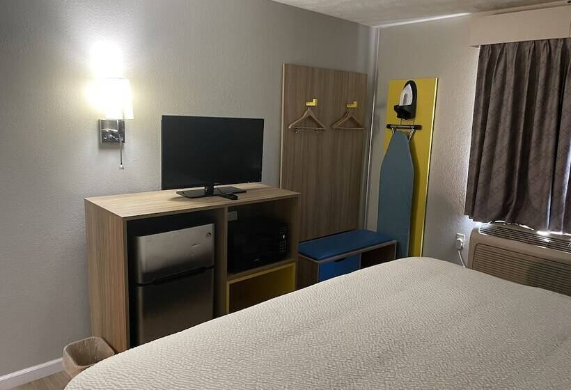 فندق Days Inn By Wyndham Warrensburg