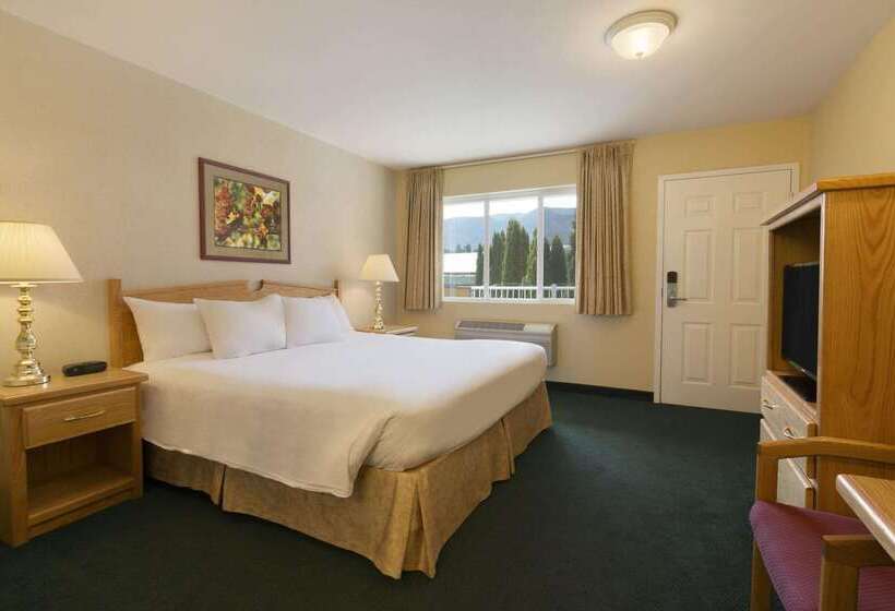 בית מלון כפרי Days Inn By Wyndham Penticton Conference Centre