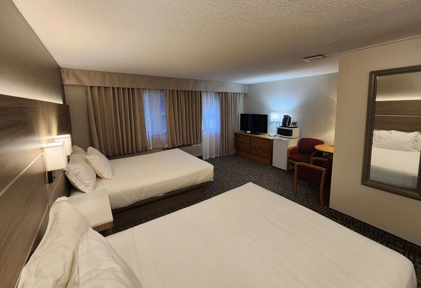 בית מלון כפרי Days Inn By Wyndham Penticton Conference Centre