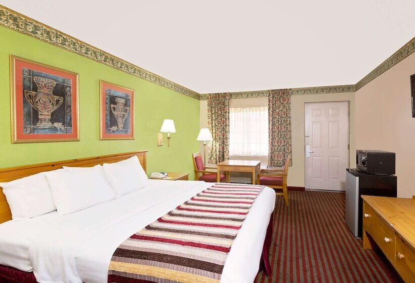 فندق Days Inn & Suites By Wyndham Starkville