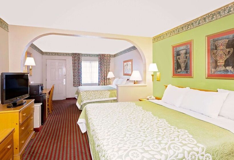 فندق Days Inn & Suites By Wyndham Starkville