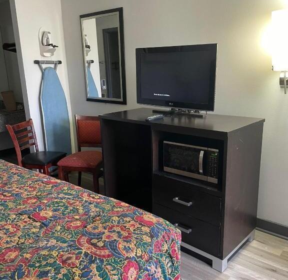 בית מלון כפרי Deerfield Inn