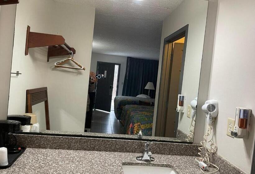 בית מלון כפרי Deerfield Inn