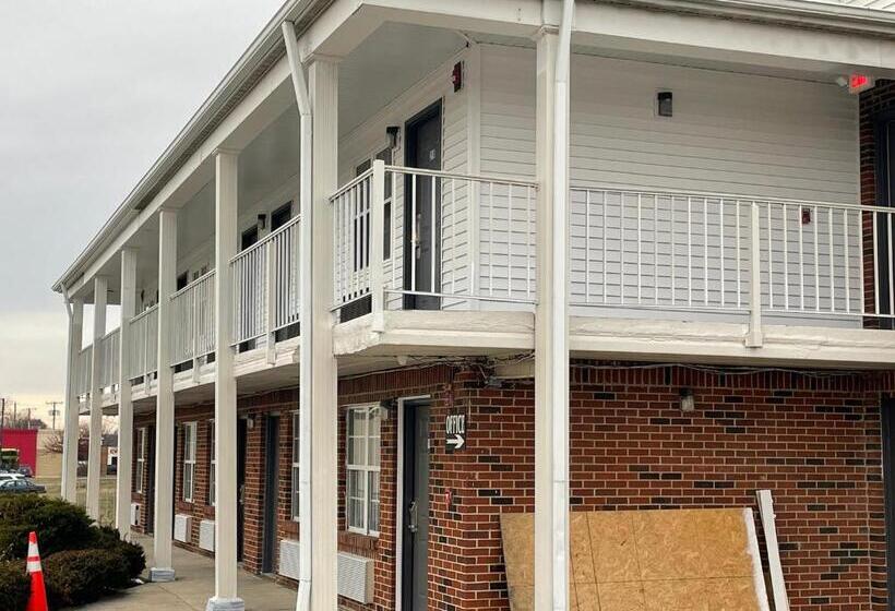 בית מלון כפרי Deerfield Inn