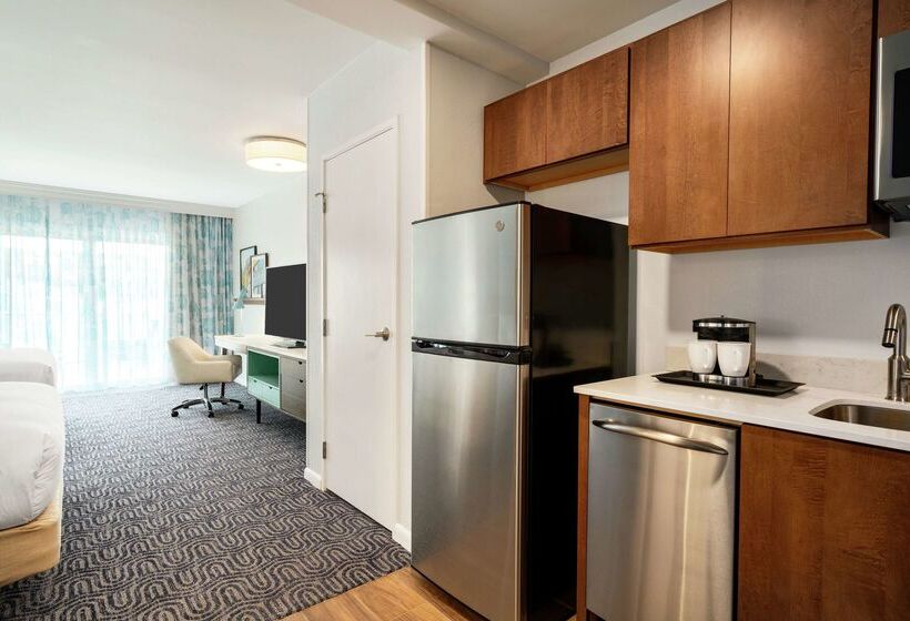 هتل Doubletree By Hilton Ocean City Oceanfront