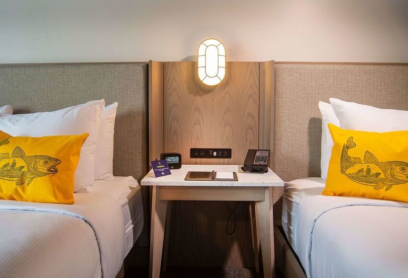 هتل Doubletree By Hilton St. John S Harbourview