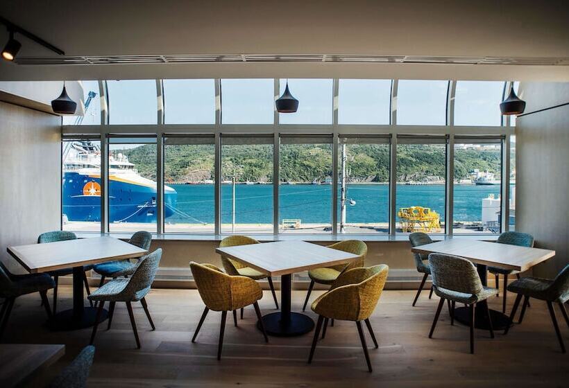 호텔 Doubletree By Hilton St. John S Harbourview