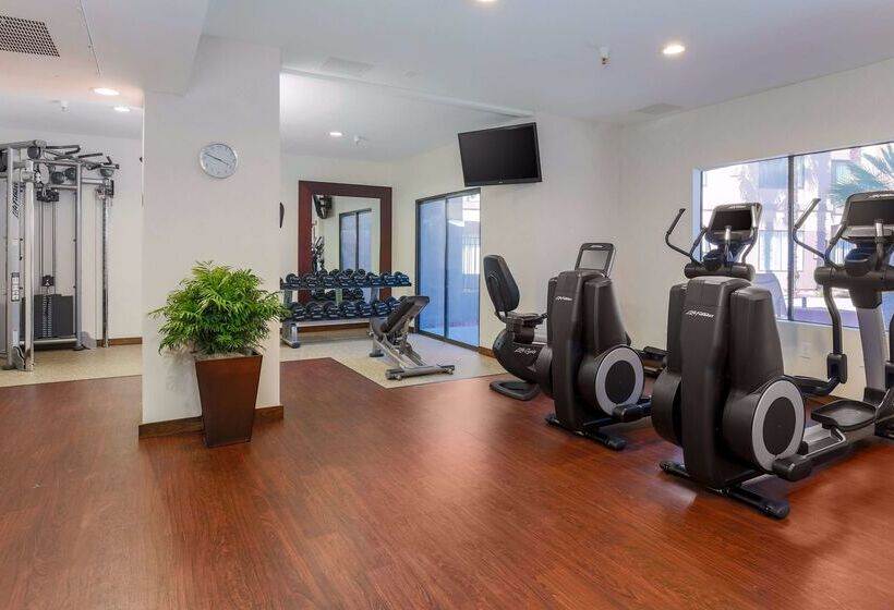 호텔 Doubletree Suites By Hilton  Sacramento – Rancho Cordova