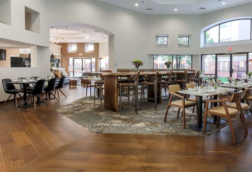 בית מלון כפרי Doubletree Suites By Hilton  Sacramento – Rancho Cordova