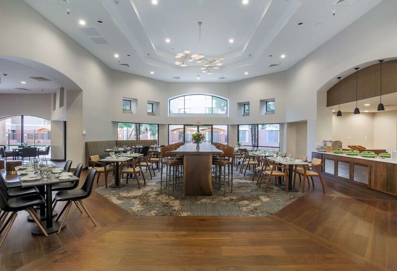 호텔 Doubletree Suites By Hilton  Sacramento – Rancho Cordova