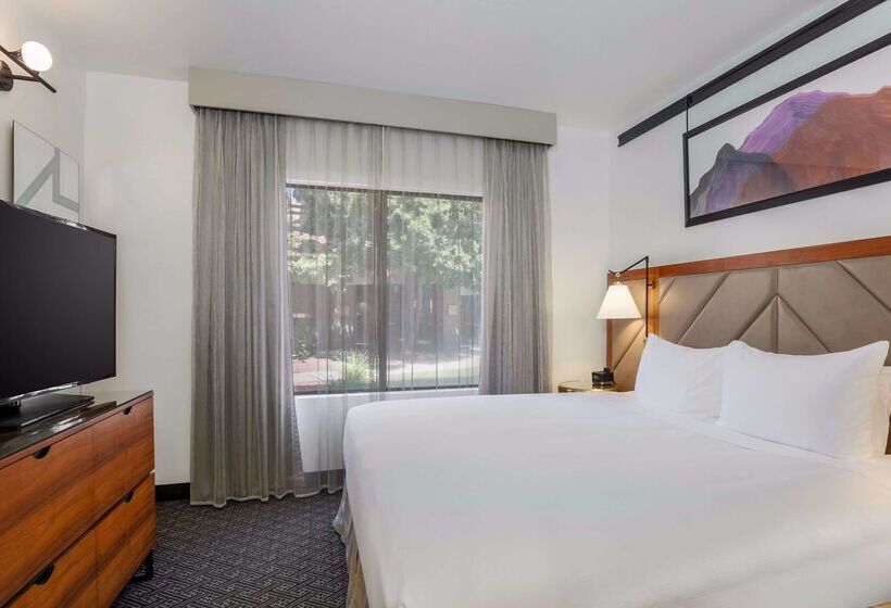 호텔 Doubletree Suites By Hilton  Sacramento – Rancho Cordova