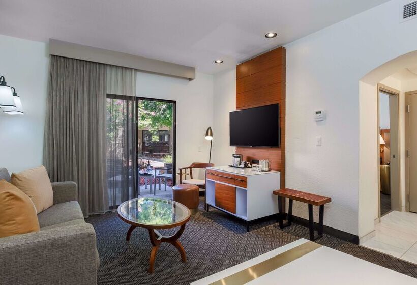 호텔 Doubletree Suites By Hilton  Sacramento – Rancho Cordova